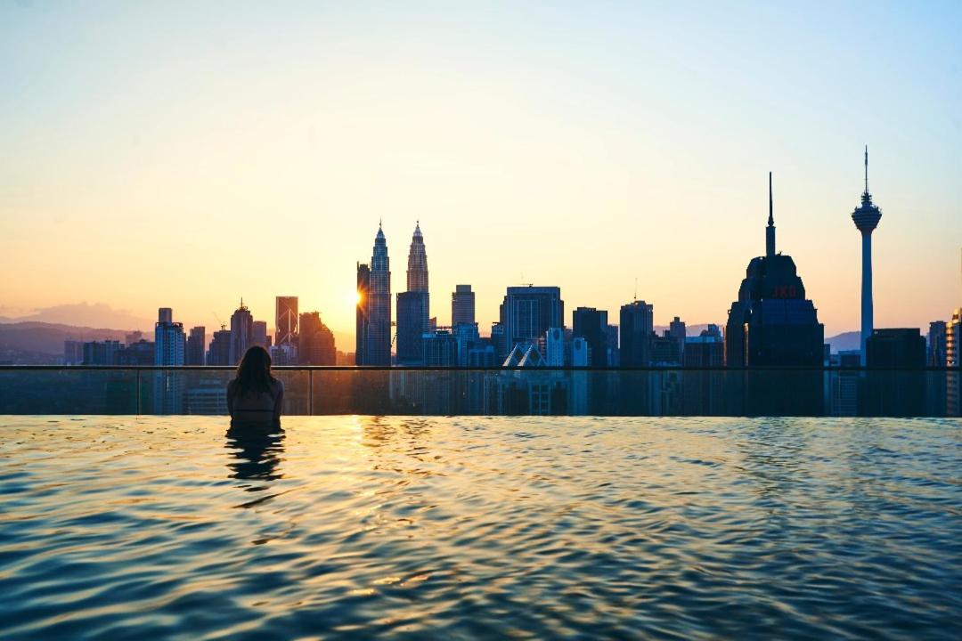 Regalia Suites Infinity Pool Kuala Lumpur Dış mekan fotoğraf