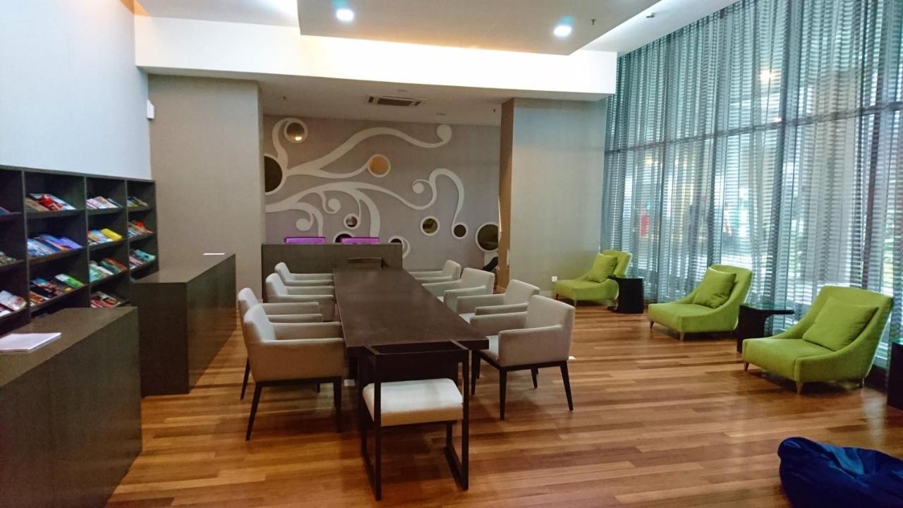 Regalia Suites Infinity Pool Kuala Lumpur Dış mekan fotoğraf