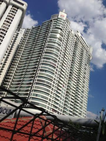 Regalia Suites Infinity Pool Kuala Lumpur Dış mekan fotoğraf