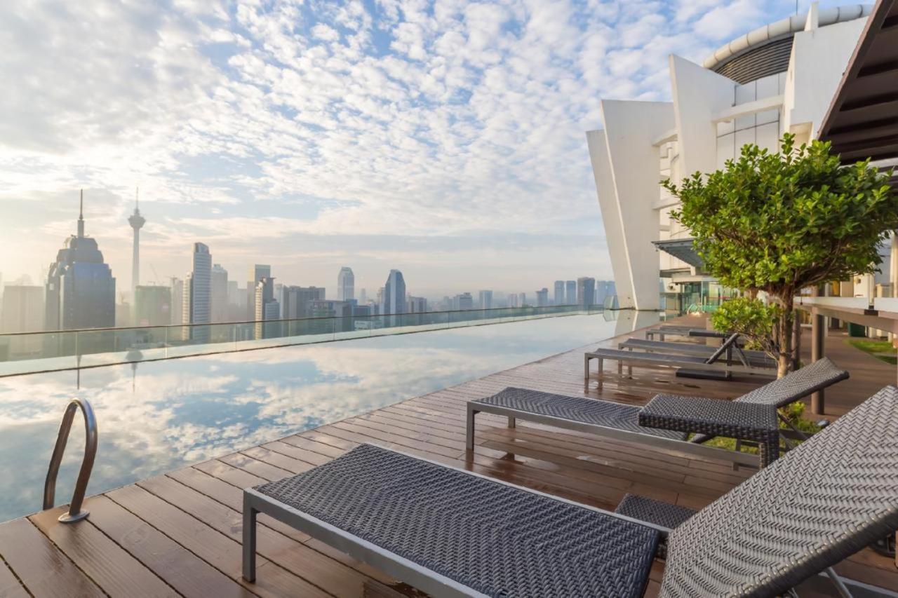 Regalia Suites Infinity Pool Kuala Lumpur Dış mekan fotoğraf